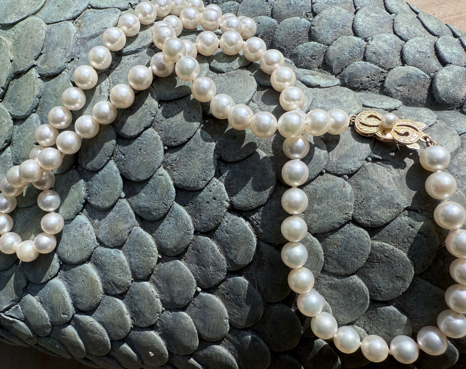 Estate pearl necklace